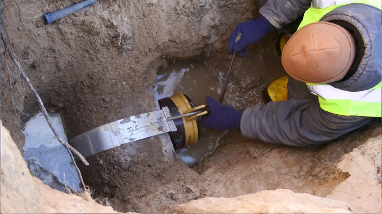 Trenchless no-dig sewer line repair that saves the yard